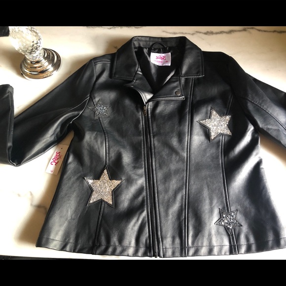 ⭐️ Justice Jacket NWT 18plus

Justice brand jacket in size 18 plus! - Picture 2 of 2